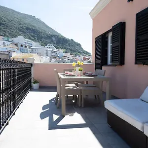 Apartamento Luxurious Penthouse With Private Terrace - Grand House, Gibraltar