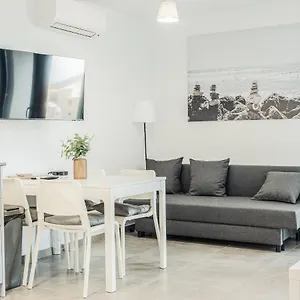  Apartment Brand New Studio Near The Beach,