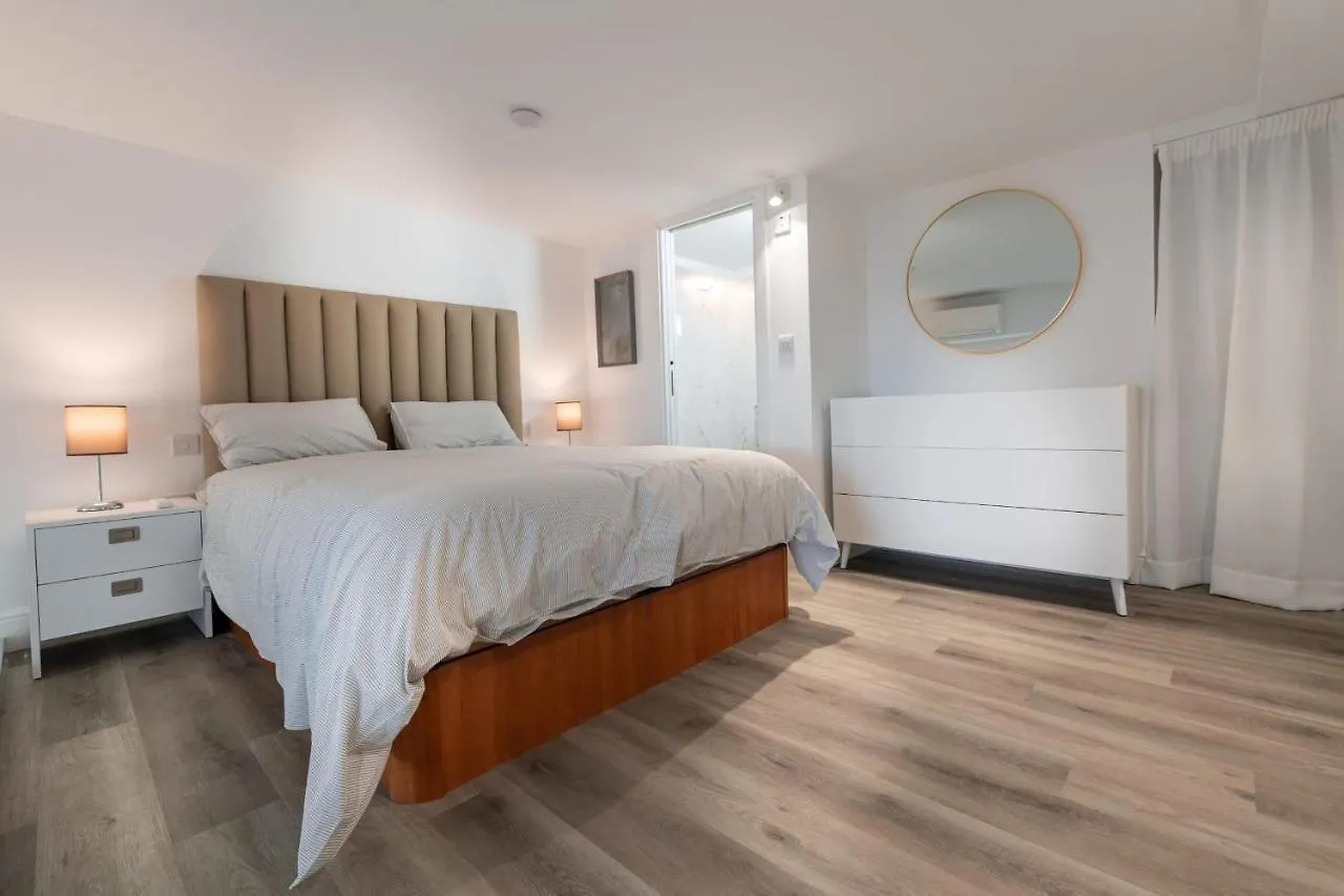 Beachfront Maisonette Gibraltar Apartment