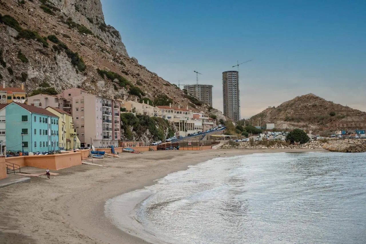 Beachfront Maisonette Gibraltar 0*,