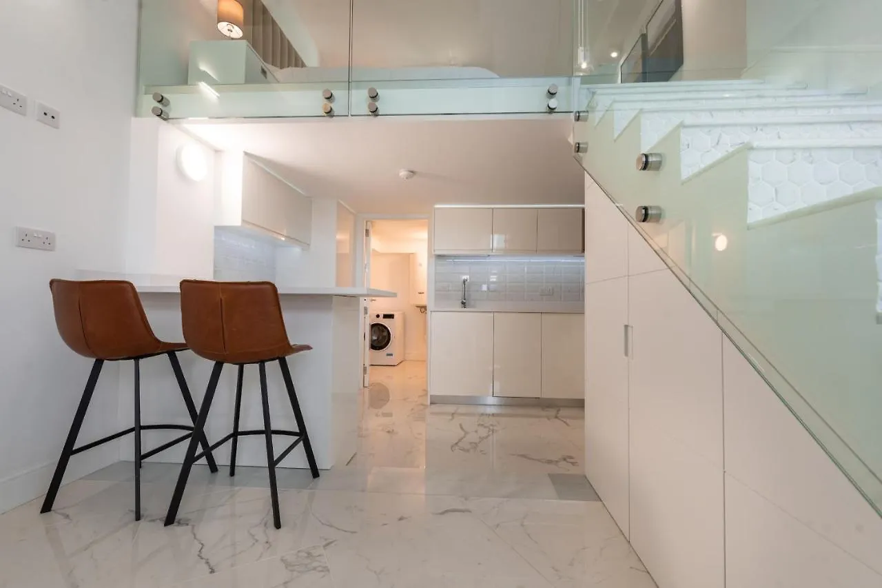 Beachfront Maisonette Gibraltar Apartment