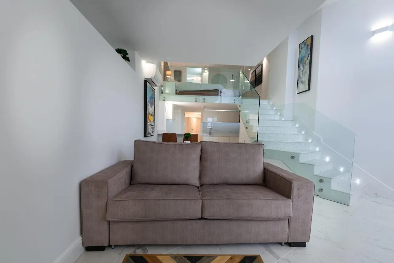 Beachfront Maisonette Gibraltar 0*,
